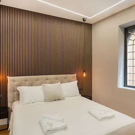 Luxury Coronari * רומא