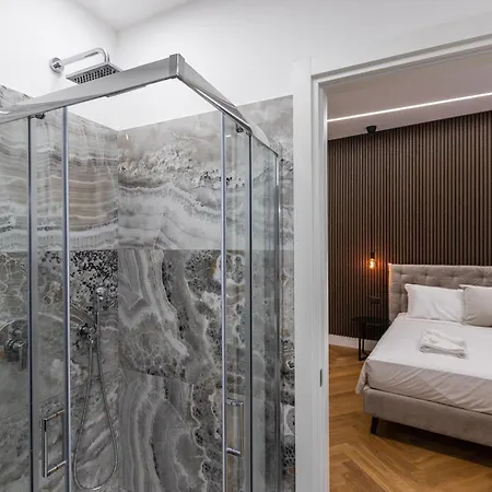 Luxury Coronari רומא